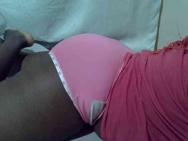 Ebonypussyy1 webcam