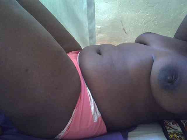Ebonypussyy1 webcam