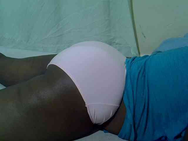 Ebonypussyy1