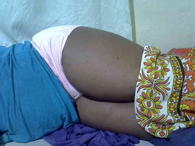 Ebonypussyy1 webcam