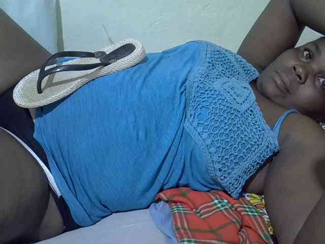 Ebonypussyy1 webcam