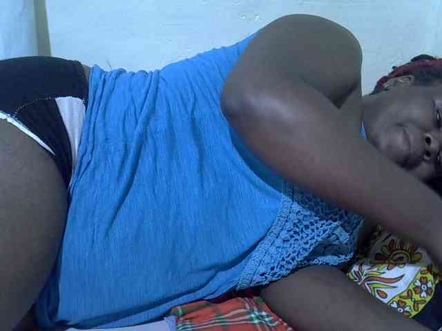 Ebonypussyy1 webcam