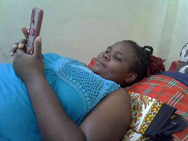 Ebonypussyy1 webcam