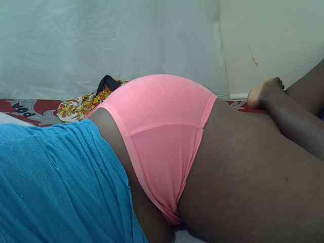 Ebonypussyy1 webcam