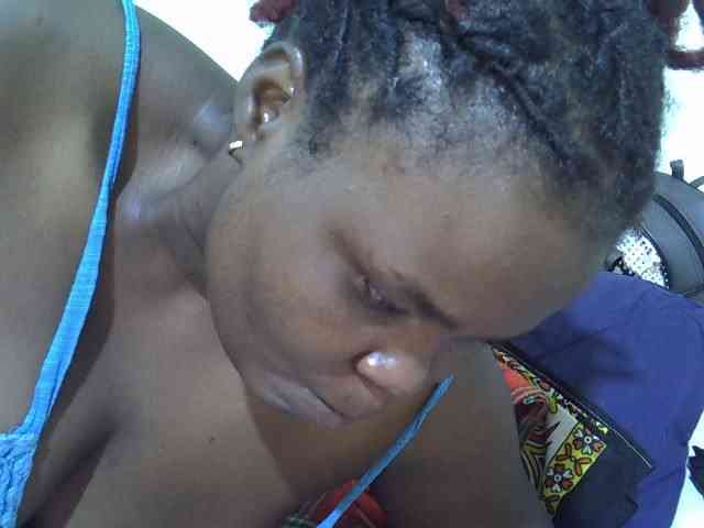 Ebonypussyy1 webcam