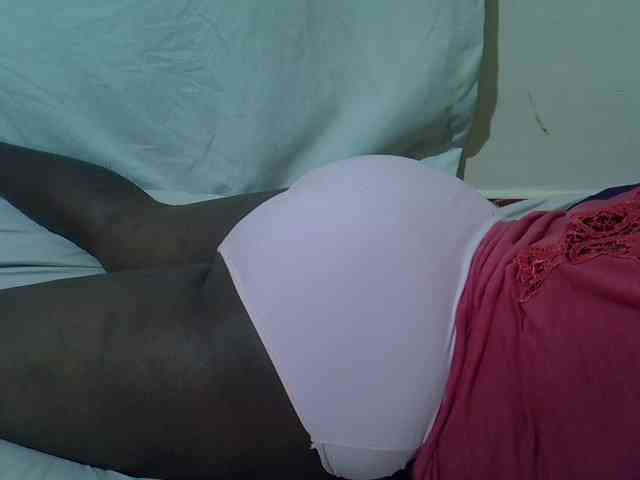 Ebonypussyy1