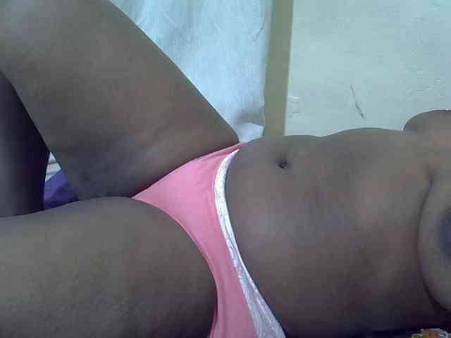Ebonypussyy1 webcam