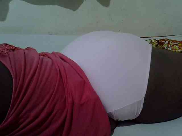 Ebonypussyy1 webcam