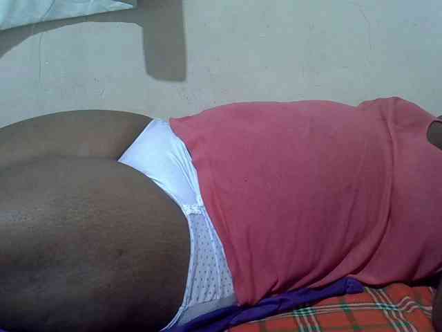 Ebonypussyy1 webcam