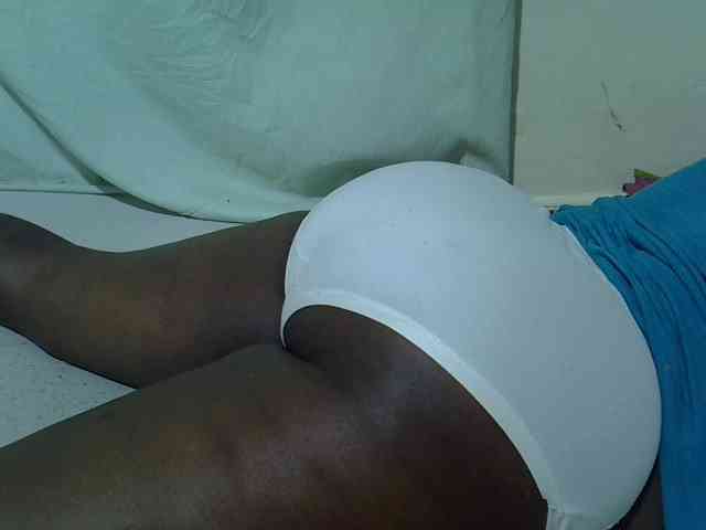 Ebonypussyy1 webcam