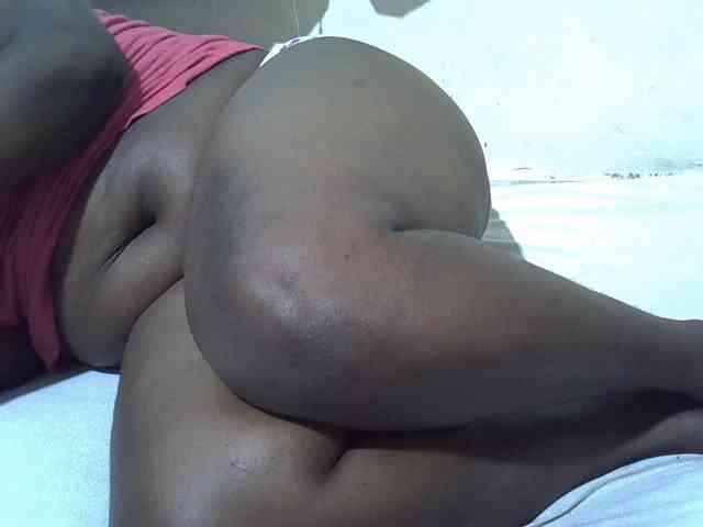Ebonypussyy1 webcam