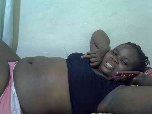 Ebonypussyy1 webcam