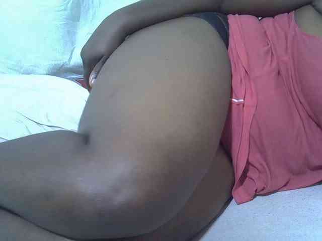 Ebonypussyy1