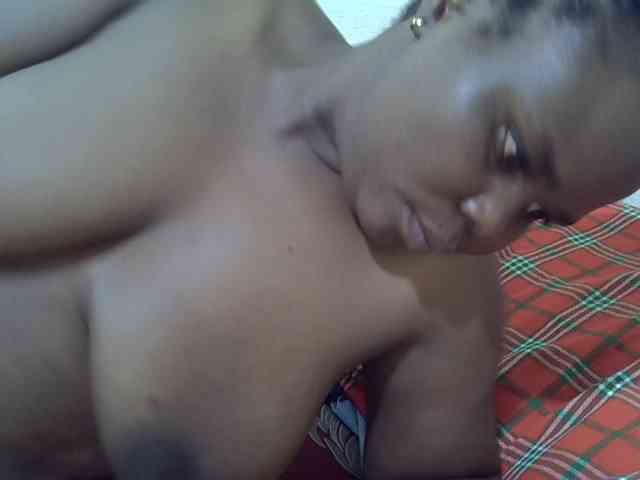 Ebonypussyy1 webcam