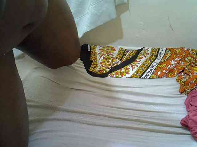 Ebonypussyy1 webcam