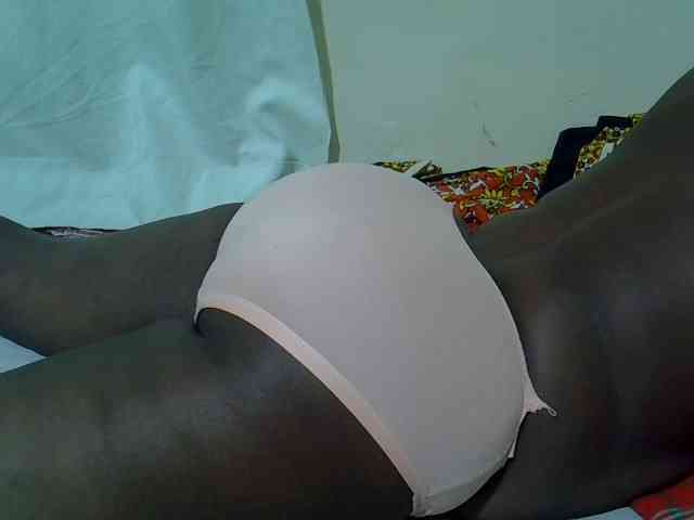 Ebonypussyy1