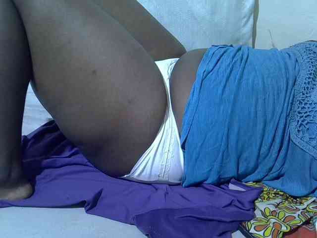 Ebonypussyy1 webcam