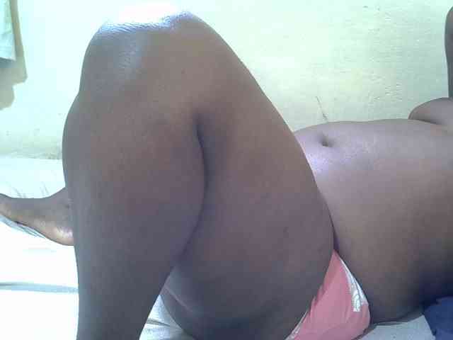 Ebonypussyy1 webcam
