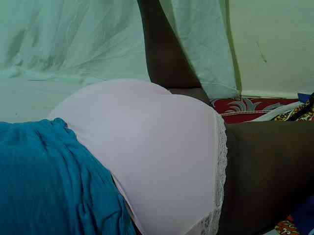 Ebonypussyy1