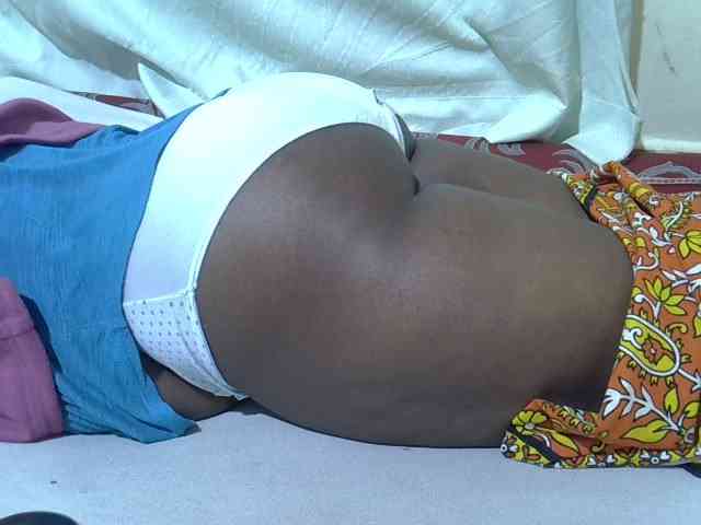 Ebonypussyy1 webcam