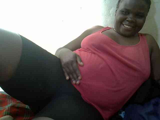 Ebonypussyy1