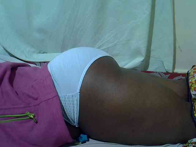 Ebonypussyy1 webcam