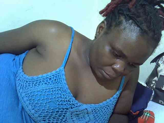 Ebonypussyy1 webcam