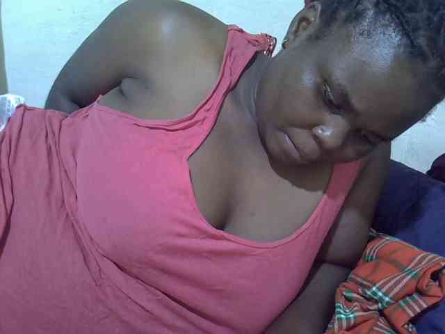 Ebonypussyy1 webcam