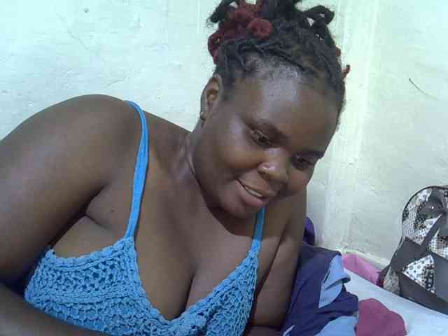 Ebonypussyy1