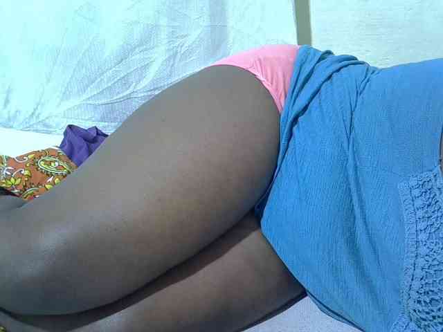 Ebonypussyy1