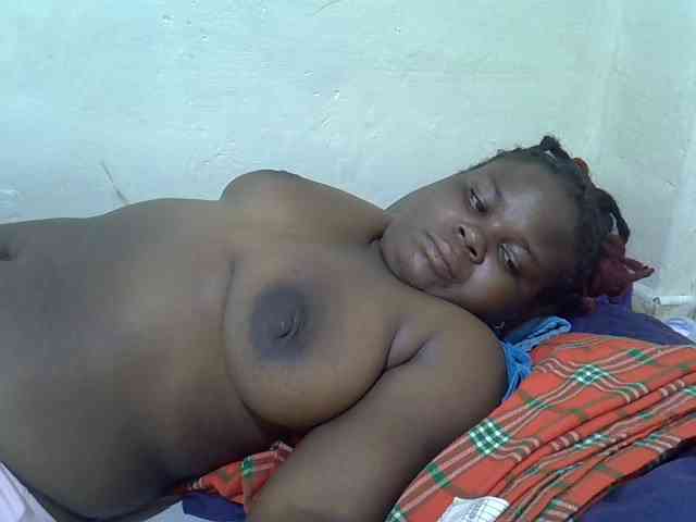 Ebonypussyy1 webcam