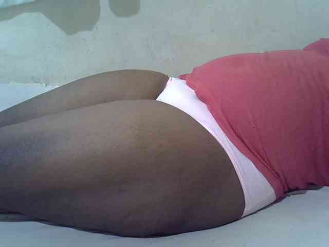 Ebonypussyy1 webcam