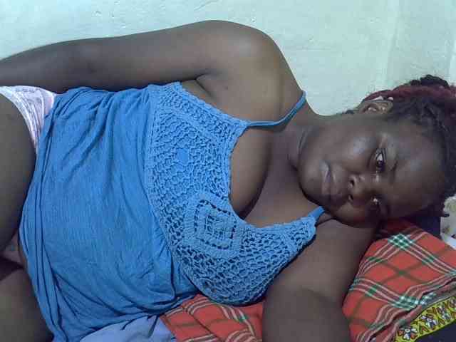 Ebonypussyy1 webcam