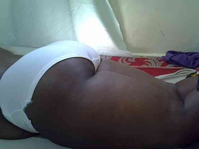 Ebonypussyy1 webcam
