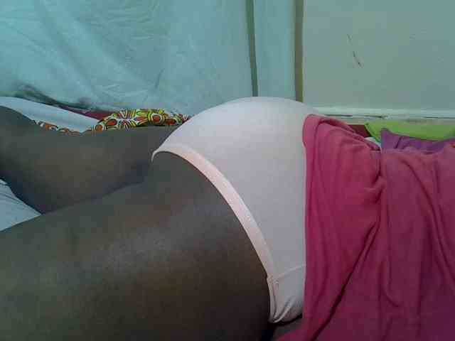 Ebonypussyy1 webcam