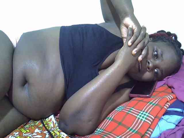 Ebonypussyy1