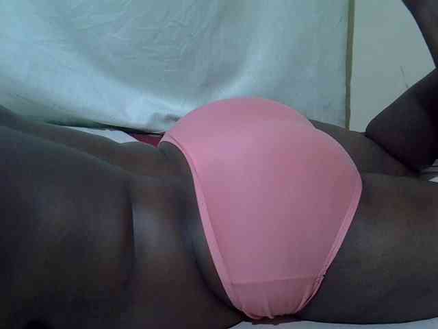 Ebonypussyy1 webcam