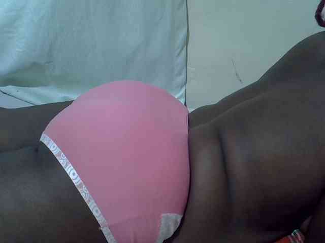 Ebonypussyy1 webcam