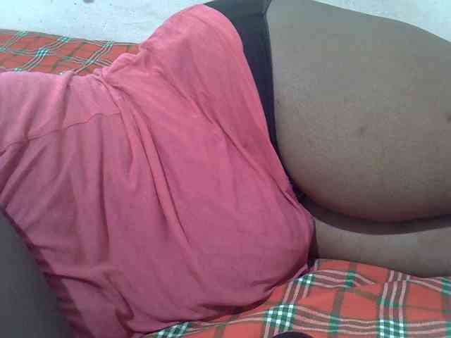 Ebonypussyy1 webcam