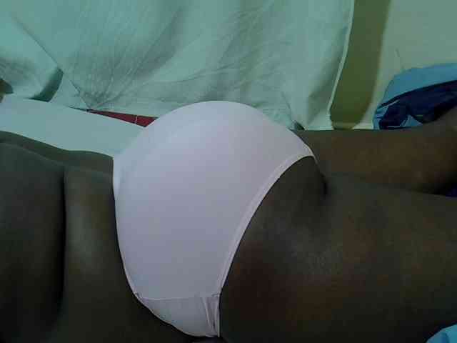 Ebonypussyy1