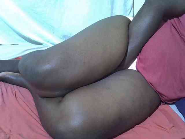 Ebonypussyy1 webcam