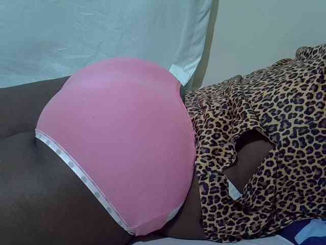 Ebonypussyy1 webcam