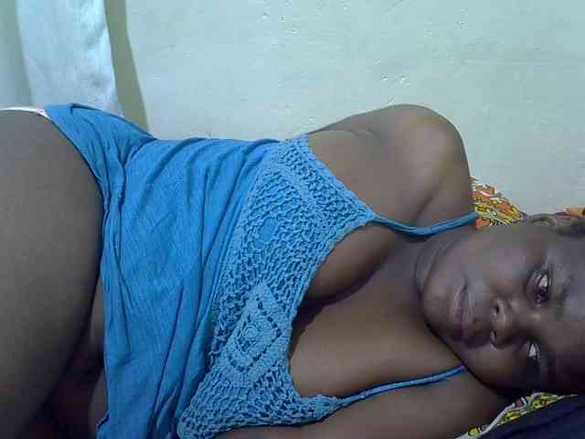 Ebonypussyy1 webcam