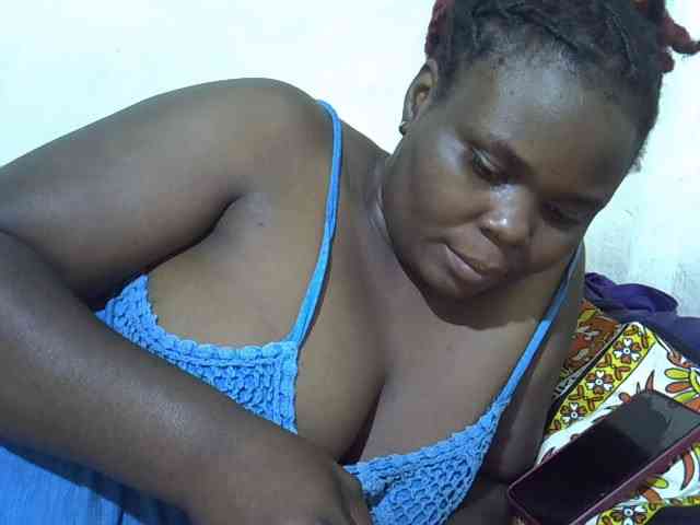 Ebonypussyy1 webcam