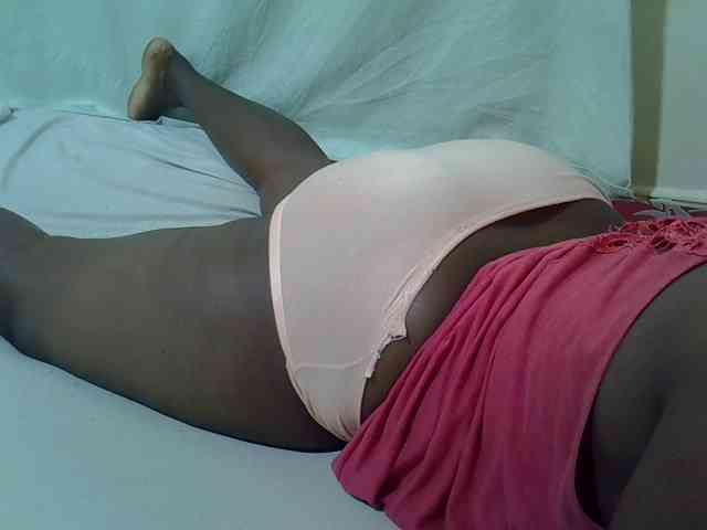 Ebonypussyy1