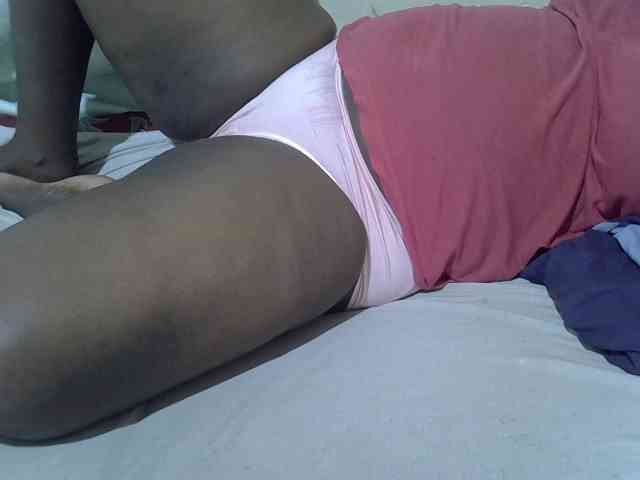 Ebonypussyy1