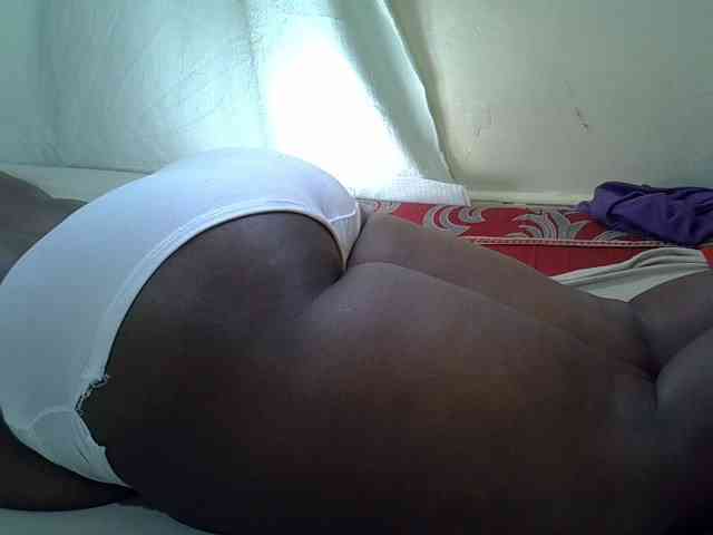 Ebonypussyy1 webcam