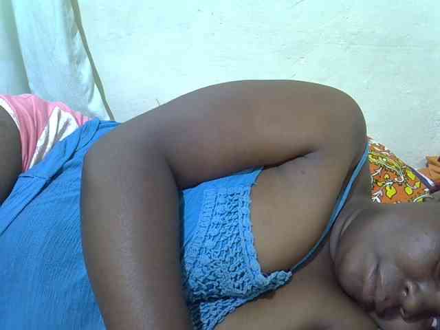 Ebonypussyy1 webcam