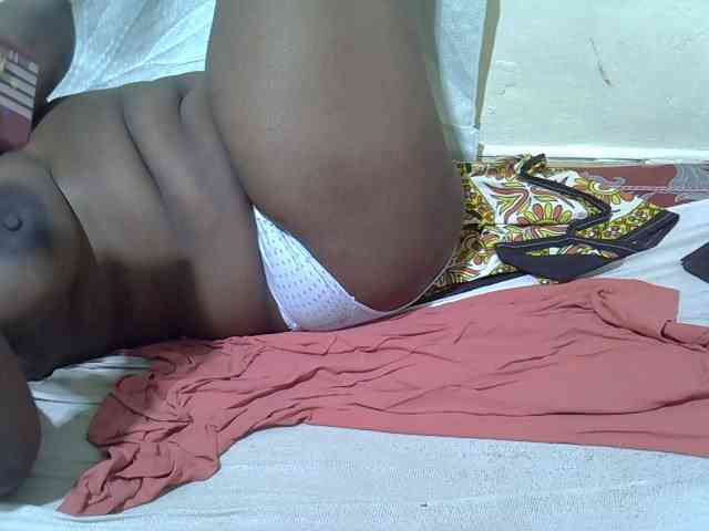 Ebonypussyy1 webcam