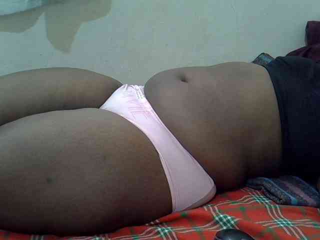 Ebonypussyy1